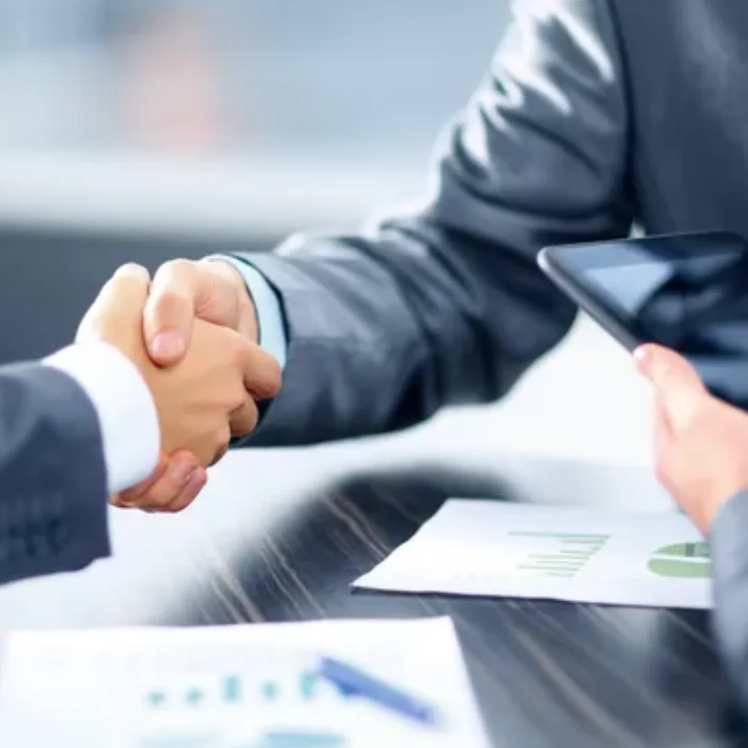 Servicio de representante legal para empresas extranjeras y sucursales, garantizando el cumplimiento de obligaciones legales y tributarias ante las autoridades locales.