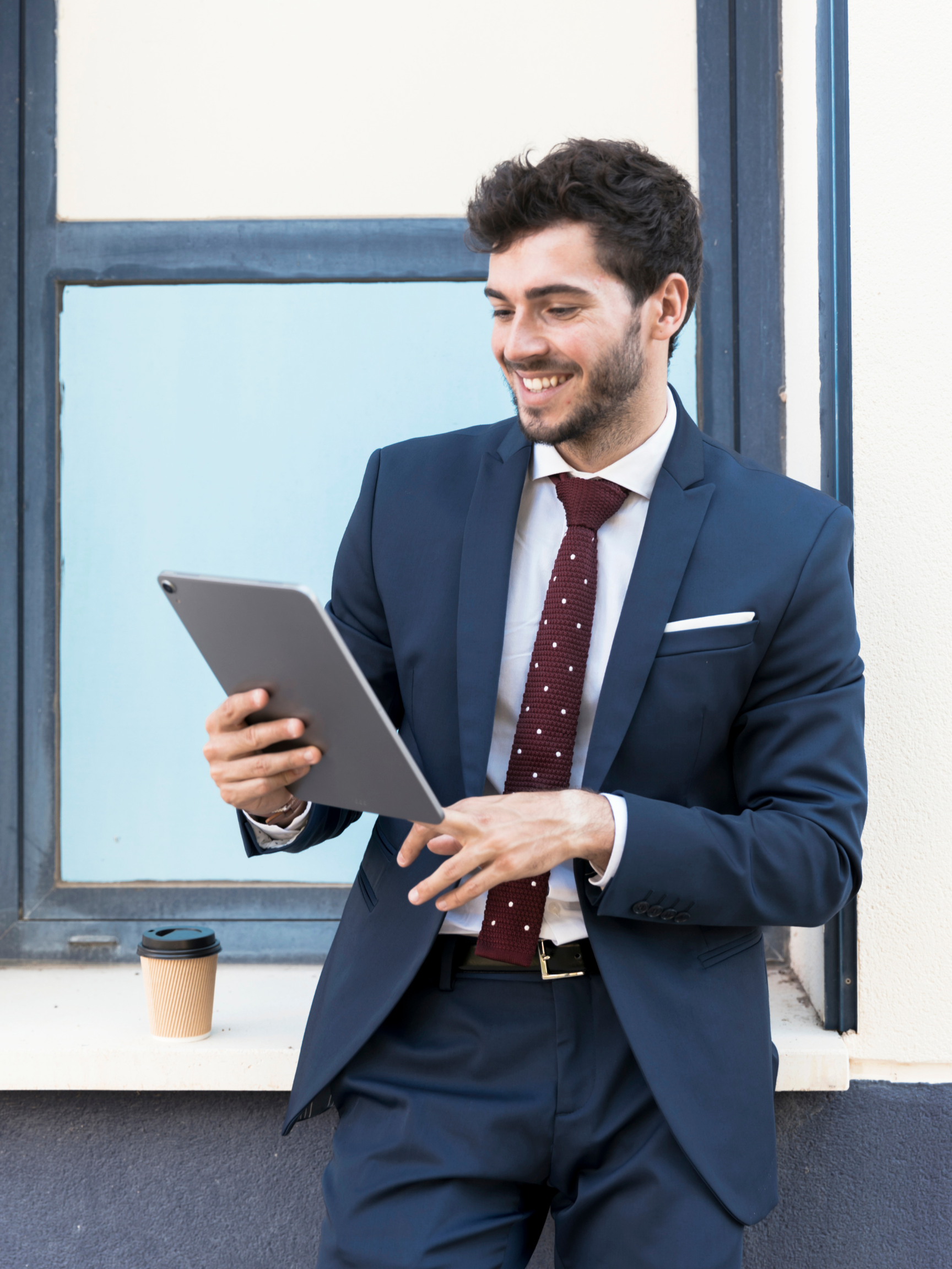 Servicios globales de outsourcing legal y constitución de empresas internacionales gestionados por CGR LAWYER.